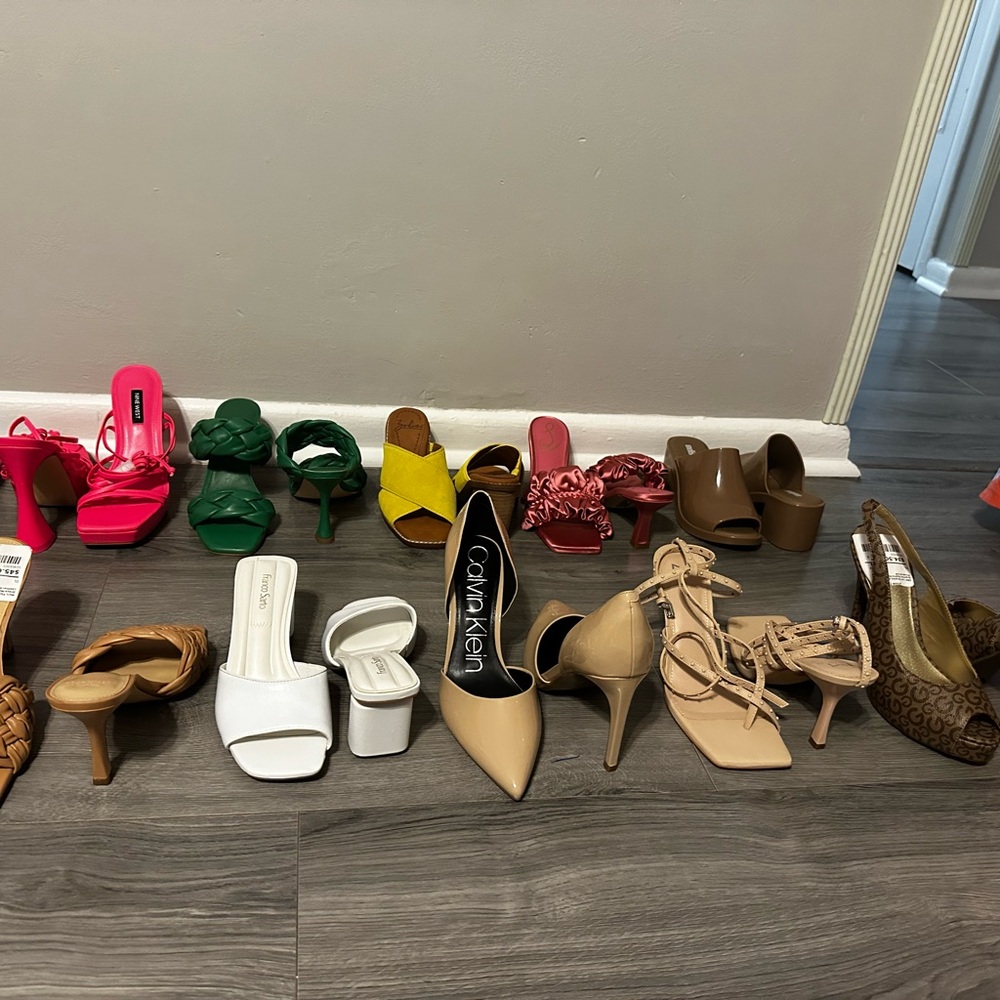 NWT Women shoes. Different sizes and models. All new.